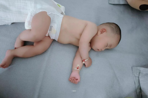 忻州宝宝积食发烧怎么处理